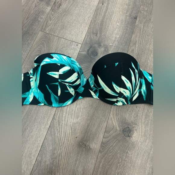 Tropical Women's Strapless Bathing Suit Top - Picture 1 of 3
